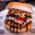 lo-stramburger-melamangio