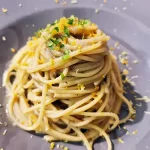 Linguina con le acciughe sotto olio bottarga limone e peperoncino osteria maria genova