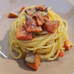 Spaghetti alla Carbonara con Salmone Selvatico